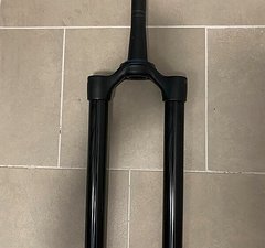 Fox 38 CSU Standrohre / 44 Rake / Schwarz / Top-Zustand