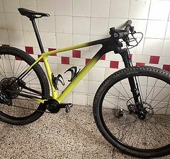 Cannondale F-SI Carbon Hardtail in Gr. M