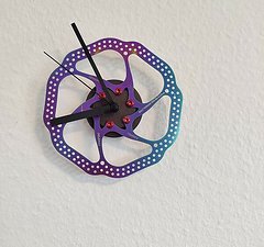 Soulriderart Wanduhr MTB Bremsscheibe | Perfektes Geschenk oder Deko für Radfahrer