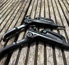 SRAM Level Ultimate Bremsgriffe (neu, Carbon & Titan, Non-Stealth)