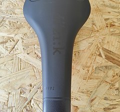 Fizik TAIGA k:ium Regular MTB Sattel Black , neu und ungefahren