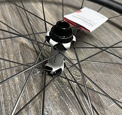 DT Swiss GR 1600 Spline 25 Laufräder Boost - MTB und Gravel