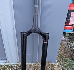 RockShox Zeb 29 38mm CSU Standrohr Einheit mit Kratzer