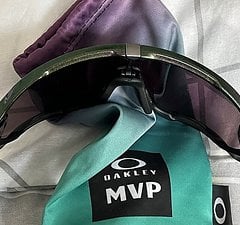 Oakley Jawbreaker MVP mit Prizm Road Jade Gläsern. Brille auf 150 Stüc