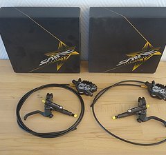 Shimano SAINT Scheibenbremsen BR-M820 Set vorne & hinte, neu