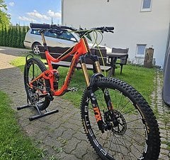 Giant 2018 Reign 2 27.5