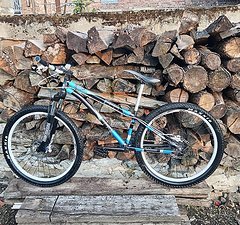 Marzocchi Bomber Dirt Jumper 3