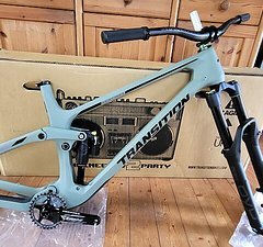 Transition Bikes Sentinel V2 29 Carbon XL "tuned" by DVO & Raceface NEW