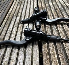 Shimano Deore Bremsgriffe (BL-M4100)