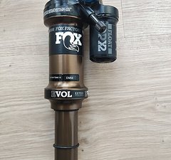 Fox Racing Shox Factory Series Float DPX2 EVOL LV 3-Pos  205x60 Trunnion (2019)
