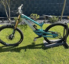 YT Industries Tues CF Pro Race Downhill 27,5 2019