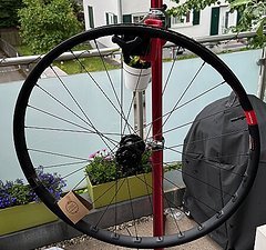 Reserve 30mm Breiter Enduro LRS
