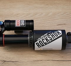 RockShox Vivid Air R2C 222x70mm M/M Tune Dämpfer