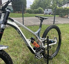 Commençal Supreme DH V4.4 650B Gr. L + Dämpfer