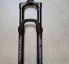 Race Face Yari RC 29er Federgabel Debon Air 140mm Boost Neu
