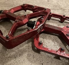 Crankbrothers Stamp 7 "L" rot