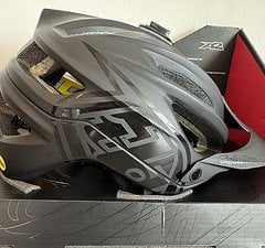 Troy Lee Designs A2