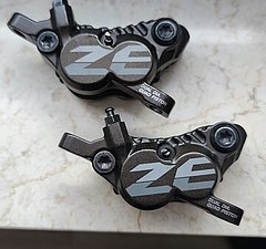 Shimano Zee Bremssättel