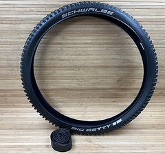 Schwalbe Big Betty Bike Park Reifen 29x2.4 Draht mit Schlauch