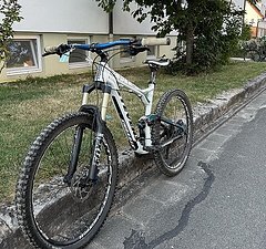 Stevens Sledge SX 2014 18“ | 27,5“ Fully-MTB mit Downhill-Lenker