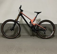 Canyon Sender 9.0 CF Gr. L 2019 DHX2 Fox 40