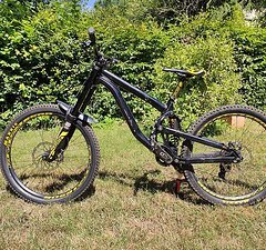 Solid Strike Black Star 27,5" (M/L)