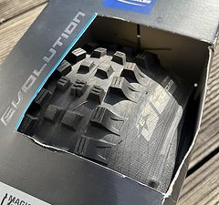 Schwalbe Magic Mary 26 x 2.35 Trail Star TLR, fast neu