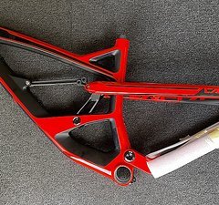 YT Industries Capra CF Pro Carbon Gr. S Rot Enduro Rahmen