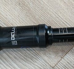 Rock  Shox Deluxe Select + Plus 205x65