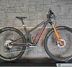Pivot Cycles Mach 4 SL Carbon Mountainbike Fully Custom XTR 1x12 10,8kg