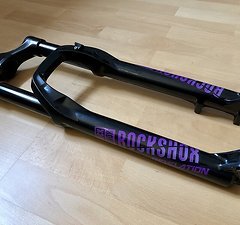 RockShox Revelation RC Debonair 150mm (27.5", Boost 15x110mm)