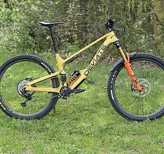 Deviate Highlander II Custom High Pivot Trail/ Enduro Bike
