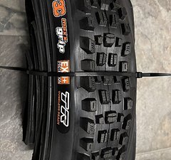 Maxxis Assegai und DHR II