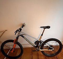 Mondraker Superfoxy RR Carbon, XL, Fox 38, E13 Carbon, XTR