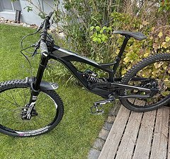 YT Industries Tues - AL - L - frisch komplett geserviced