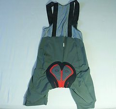 Dynamics Trägerhose grün Gr. L mit Seitentaschen und Gel-Sitzpolster