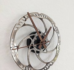 Soulriderart Wanduhr MTB Bremsscheibe | Perfektes Geschenk oder Deko für Radfahrer