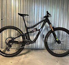 Ibis Cycles Ripmo V2 Carbon M black