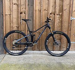 Devinci Django Custom