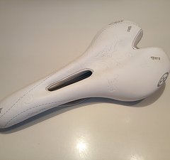 Specialized Sattel Specialized Lithia 143 - sehr guter Zustand - 329g - weiß