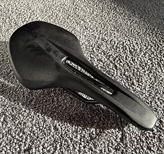 Fizik Vento Antares R7, Alloy Rail, 140 mm, 206 g