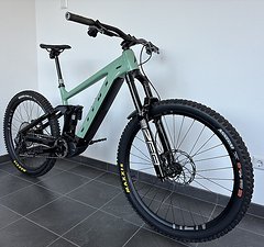 Vitus Vitus e-Sommet VRX 2024 AXS L E-MTB E-Bike E-Enduro 214Km