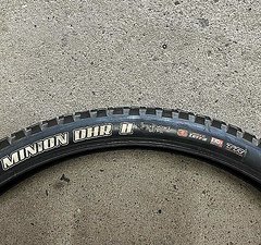 Maxxis - Minion DHR2-  29x2,4 - WT - MaxxTerra - EXO+ - Logo Weiß