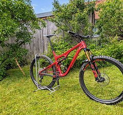 Pivot Cycles Trail 429 (wie Enduro build)