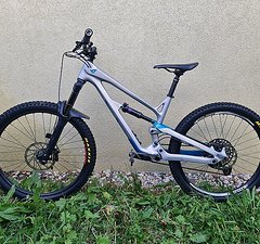 YT Industries Jeffsy CF Pro Race 27.5 Gr. M Neuer Rahmen!