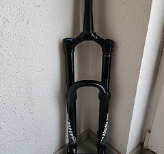 RockShox Yari RC Debon Air 27,5" BOOST 180mm Enduro mit e-mtb Freigabe