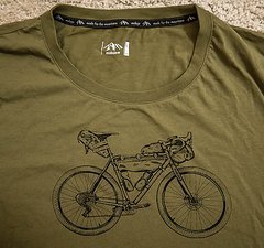 Maloja LagazuoiM. T-Shirt Größe L Moss mit Bikepacking Motiv (neu!)
