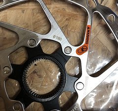 Shimano Bremsscheibe SM-RT64 180mm Centerlock
