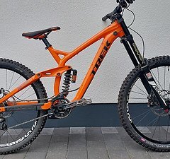 Trek SESSION GR.M BOXXER DOWNHILL BIKE