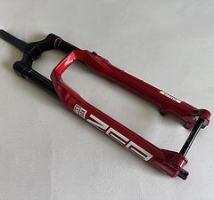 RockShox ZEB Ultimate Charger 3.1 29" 180mm Red